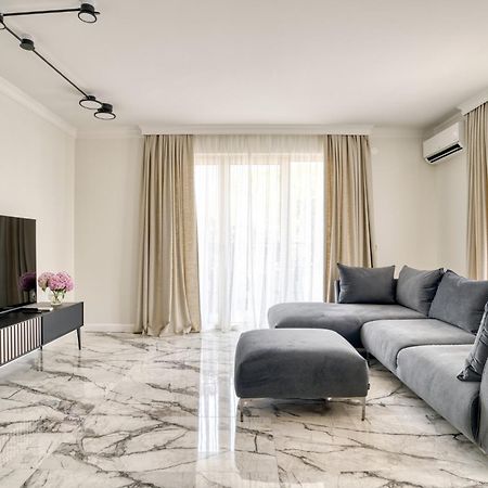 Ap Royal Oak - 2 Bedroom Apartment In Budva Exteriör bild