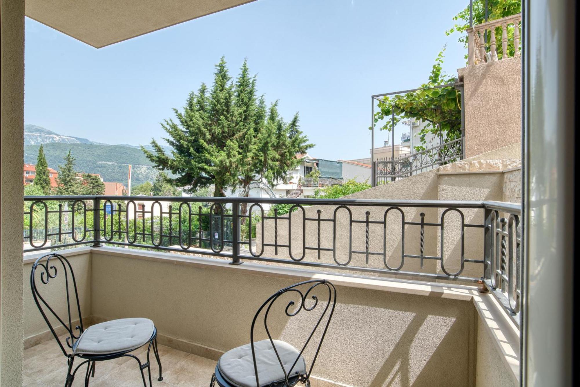 Ap Royal Oak - 2 Bedroom Apartment In Budva Exteriör bild