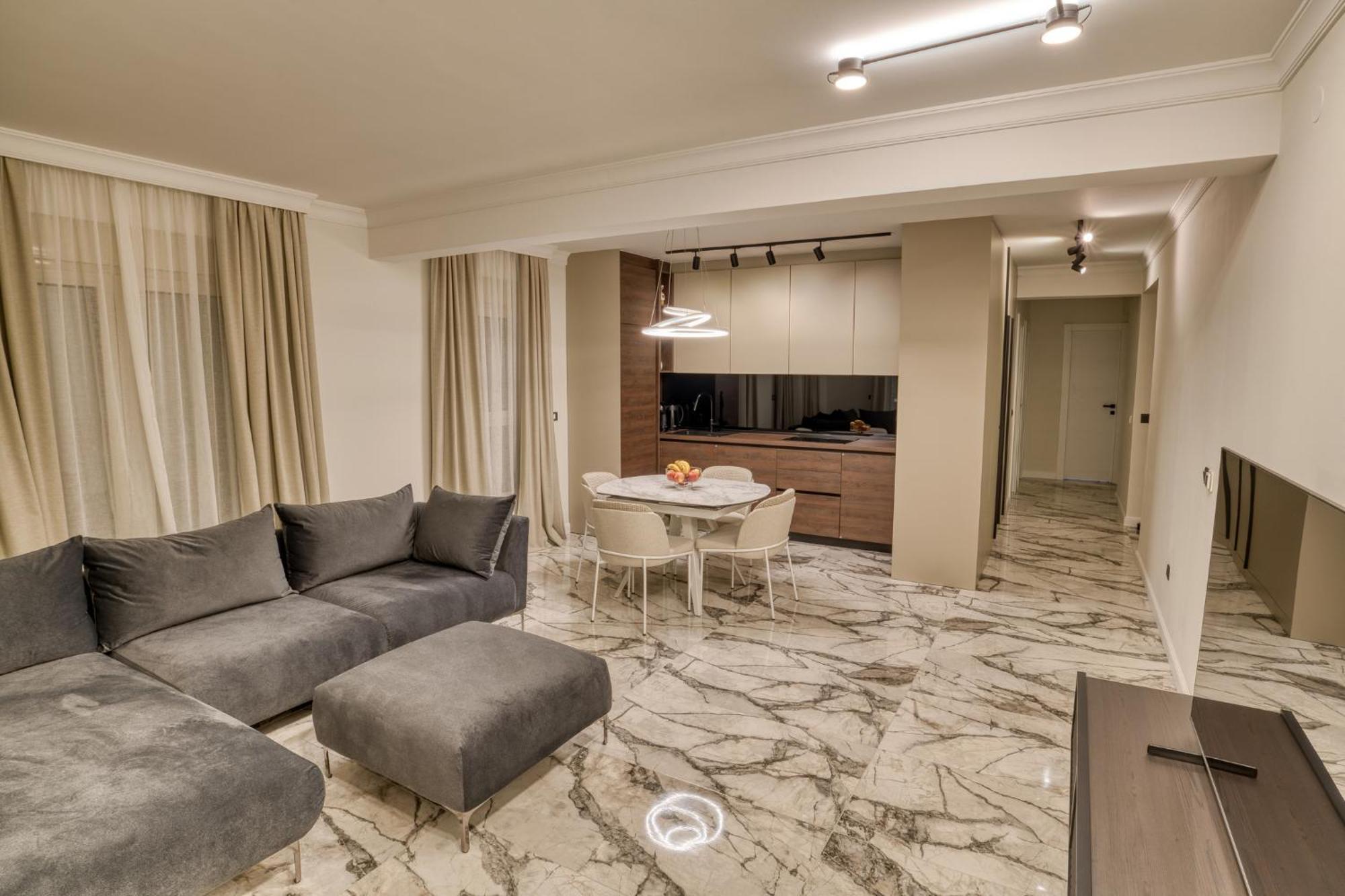 Ap Royal Oak - 2 Bedroom Apartment In Budva Exteriör bild