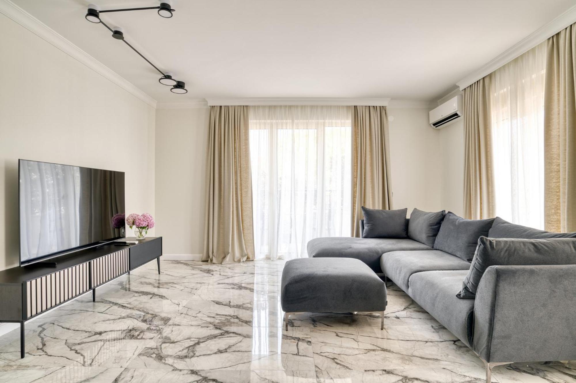 Ap Royal Oak - 2 Bedroom Apartment In Budva Exteriör bild